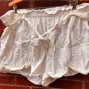 Aerie cotton white beach shorts with tie and pockets size XXL